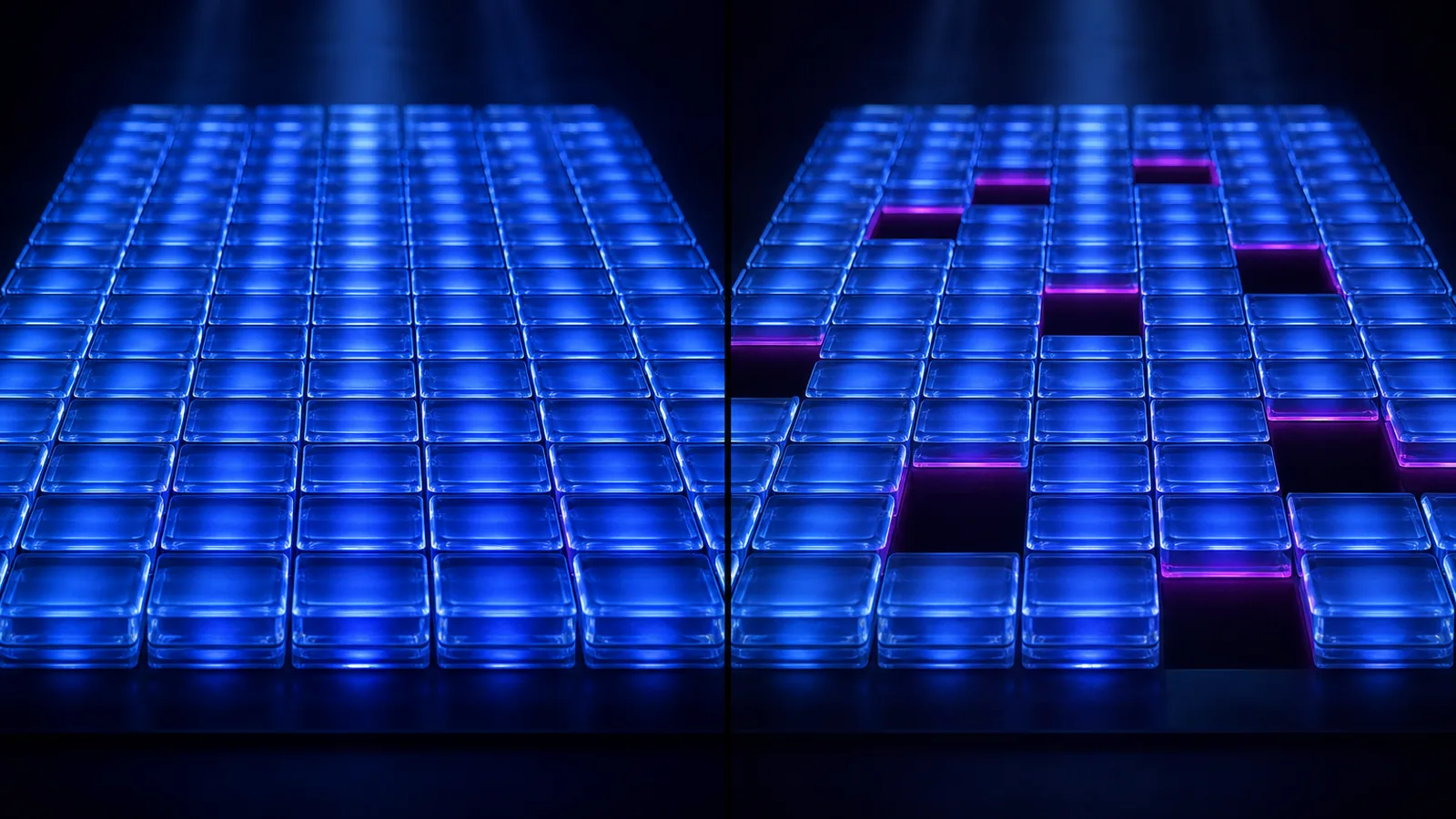 Écran partagé : à gauche une grille complète de tuiles de verre bleues, à droite la même grille dont plusieurs tuiles manquent, les vides cerclés de magenta